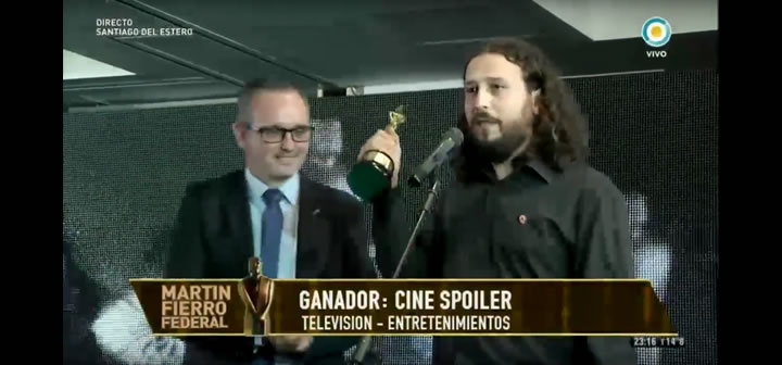Compañeros de Acequia ganaron un Martín Fierro