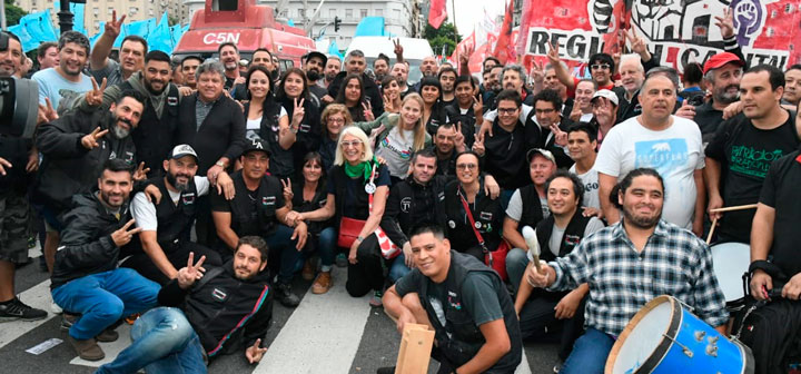 El SATSAID presente en la marcha contra el tarifazo