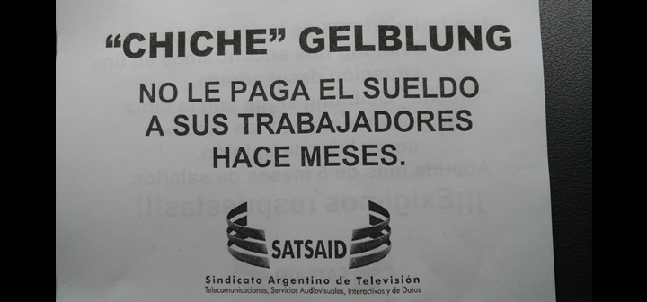 Escrache a “Chiche” Gelblung por falta de pago