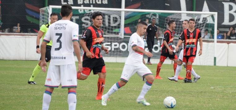Fútbol: Sports sorprendió al SATSAID
