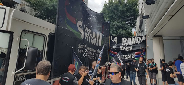 Movilización a CN23 por falta de pago de retiros voluntarios