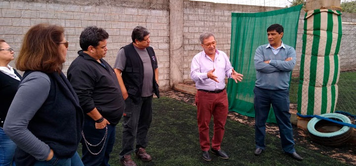 Proyectos y sueños en viaje relámpago a la tierra colorada