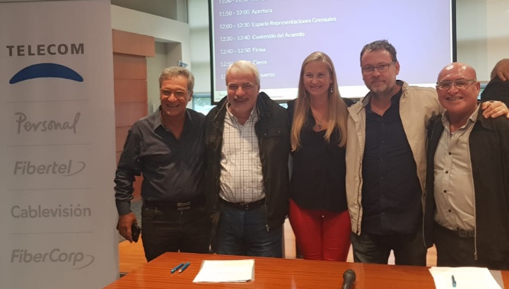 SATSAID y Telecom firmaron acuerdo de licencia por violencia doméstica