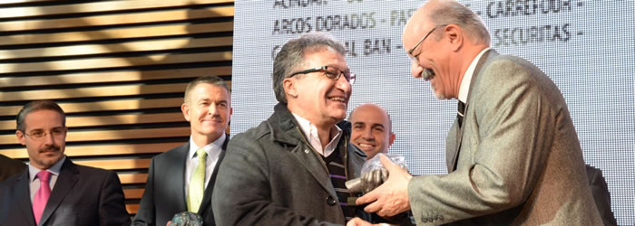 Tomada entregó distinción al SATSAID
