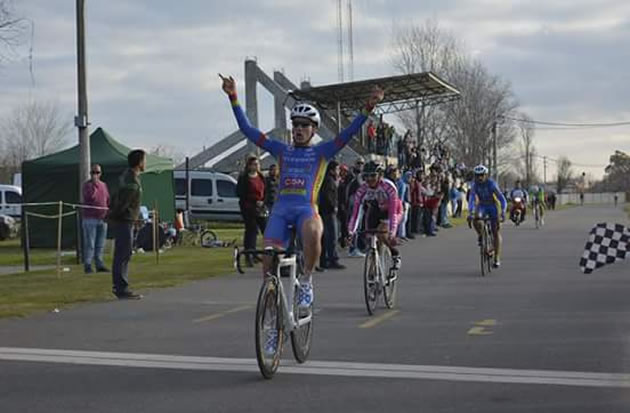 CICLISMO: TRIUNFOS EN ZÁRATE Y BRAGADO