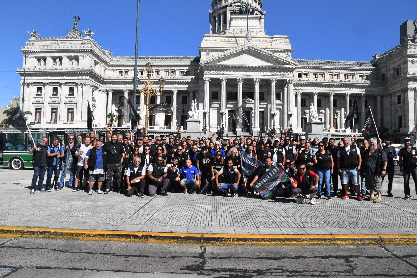 EL SATSAID MOVILIZÓ AL MINISTERIO DE TRABAJO EN SOLIDARIDAD CON LOS TRABAJADORES Y TRABAJADORAS DE LA INTERSINDICAL DE RADIO