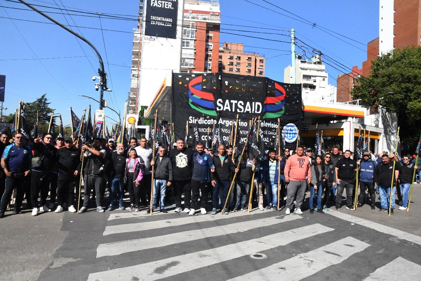 EL SATSAID MOVILIZÓ A DEFENSORES DE BELGRANO JUNTO A LA CGT PARA CELEBRAR EL DÍA DEL TRABAJADOR Y LA TRABAJADORA