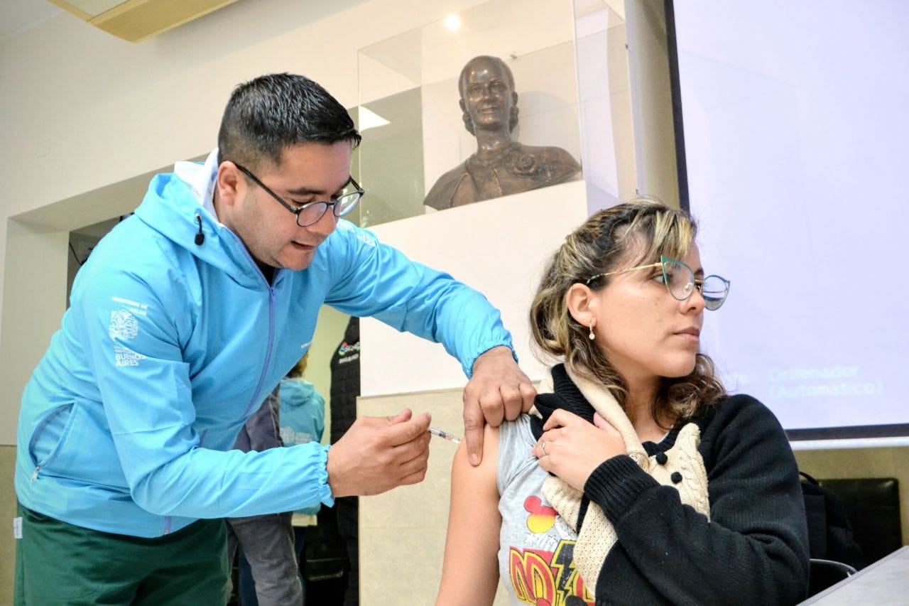 BAHIA BLANCA:  CAMPAÑA DE VACUNACIÓN ANTIGRIPAL EN CONJUNTO CON EL MINISTERIO DE SALUD DE LA PROVINCIA