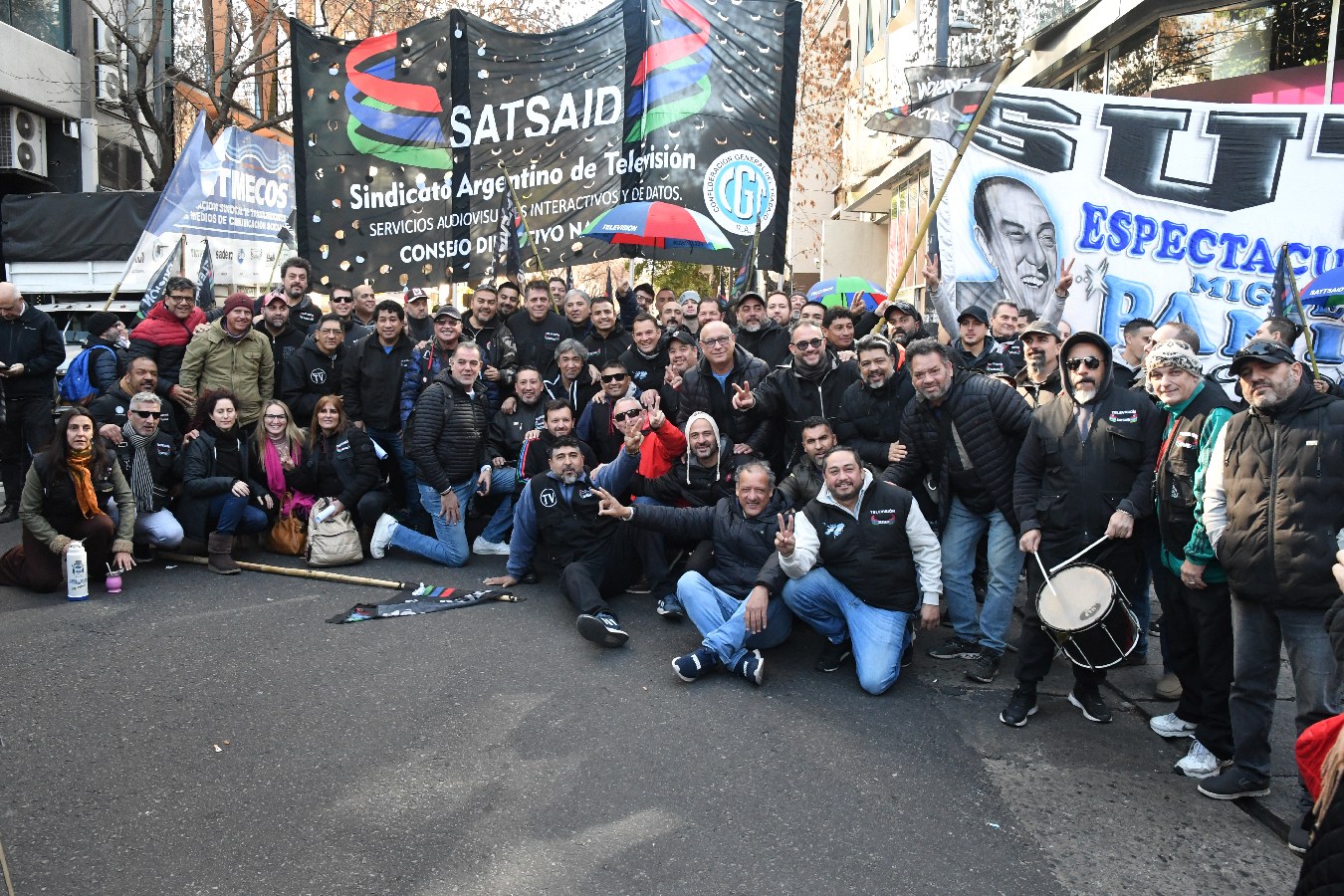 EL SATSAID PARTICIPÓ DE LA MOVILIZACIÓN A NETFLIX ARGENTINA EN SOLIDARIDAD CON LOS TRABAJADORES DE WGA 