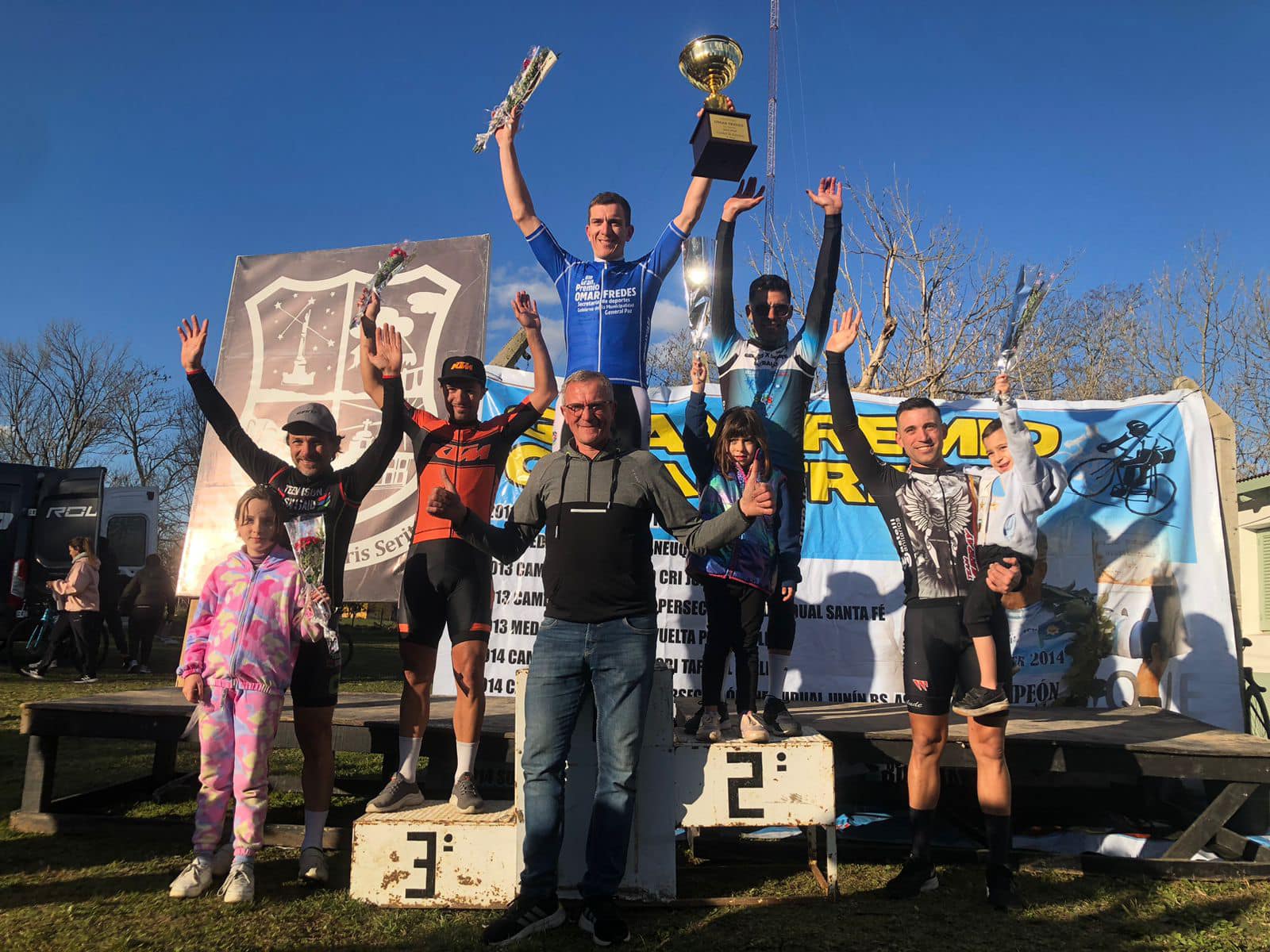 EL EQUIPO DE CICLISMO DEL SAT PRIMERO EN LAS COMPETENCIAS DE RANCHOS Y LANÚS 