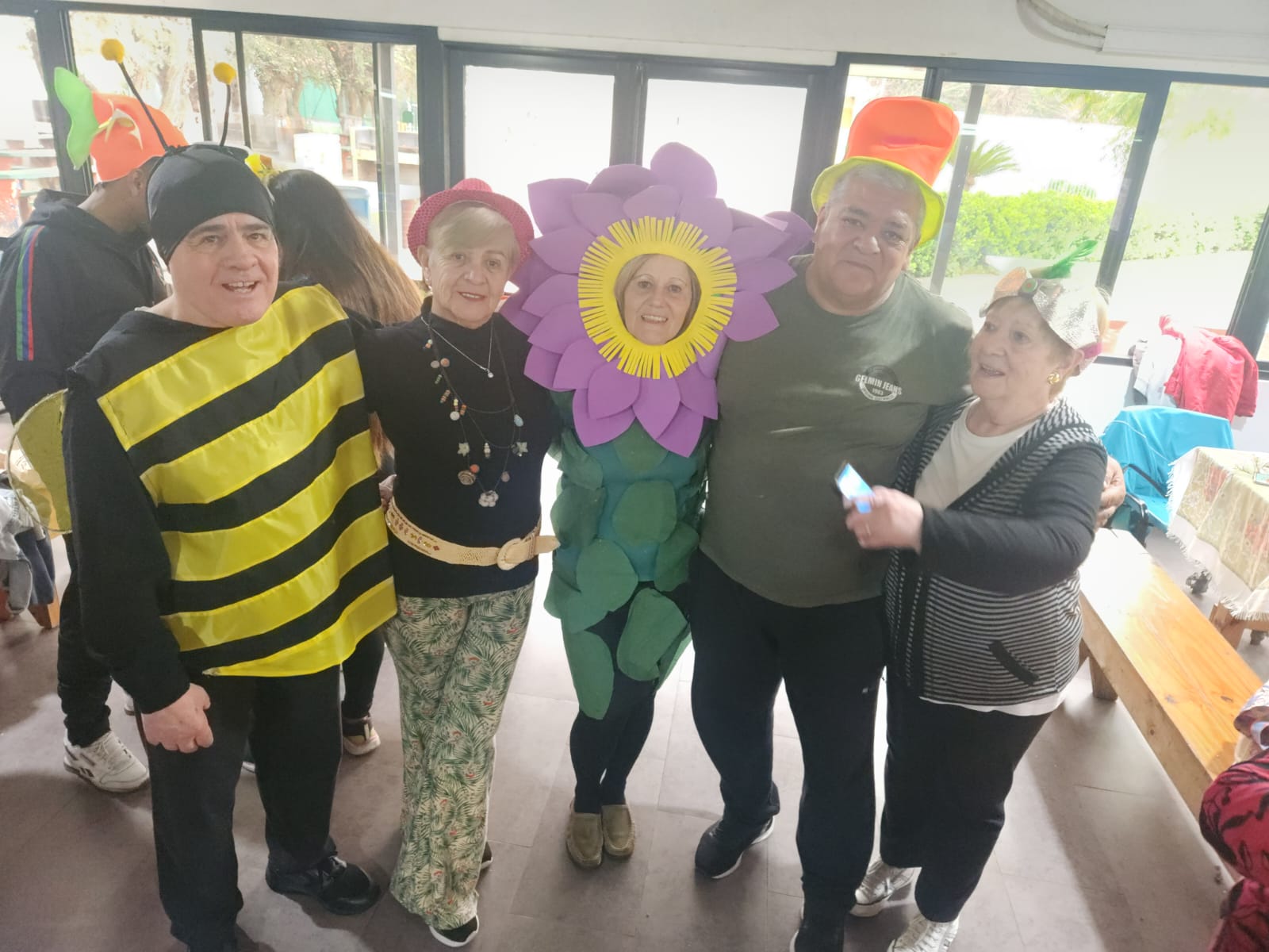 EL ATENEO DE JUBILADOS Y JUBILADAS CELEBRÓ LA LLEGADA DE LA PRIMAVERA EN EL CAMPING DE MORENO 