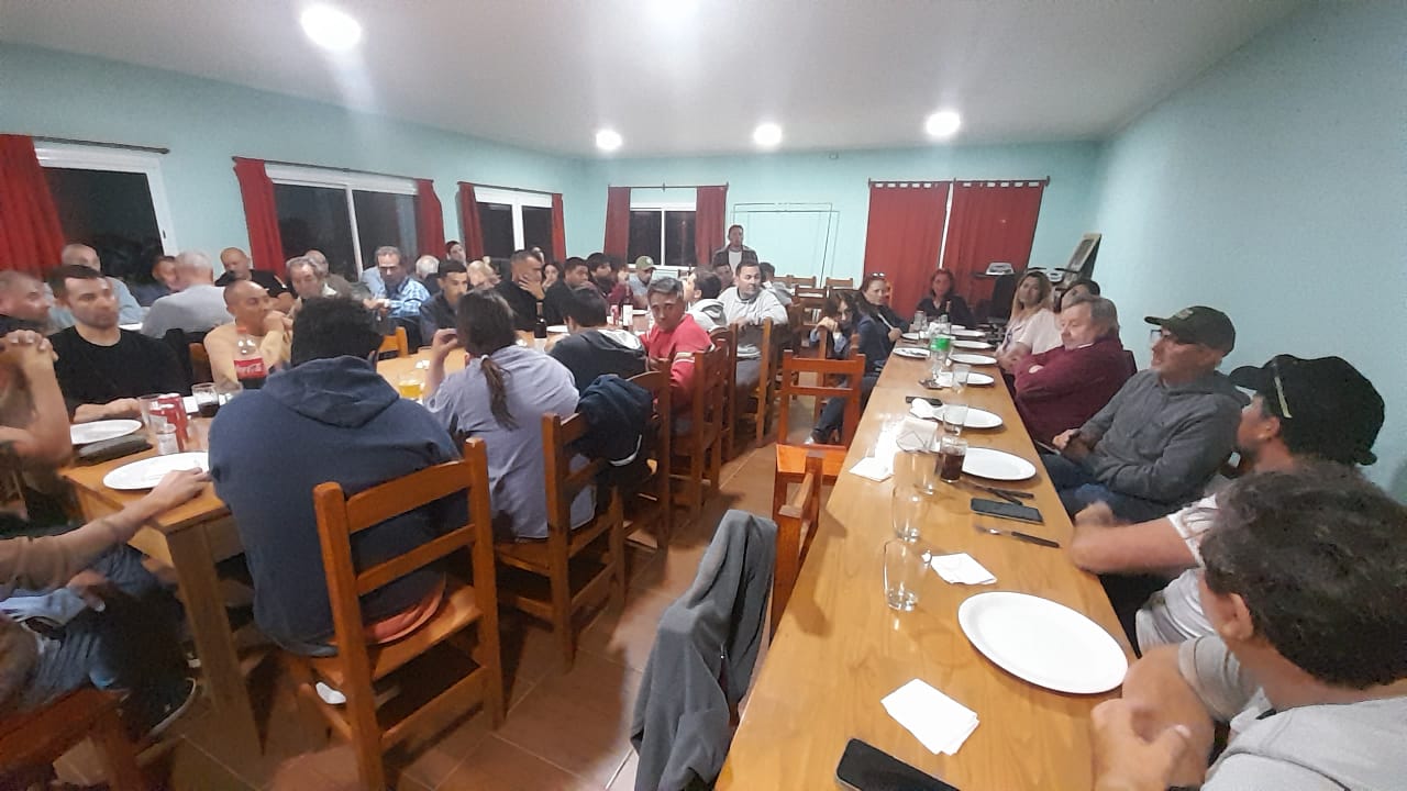 MAR DEL PLATA: CENA DE FIN DE AÑO CON AFILIADOS DE NECOCHEA Y LOBERIA 