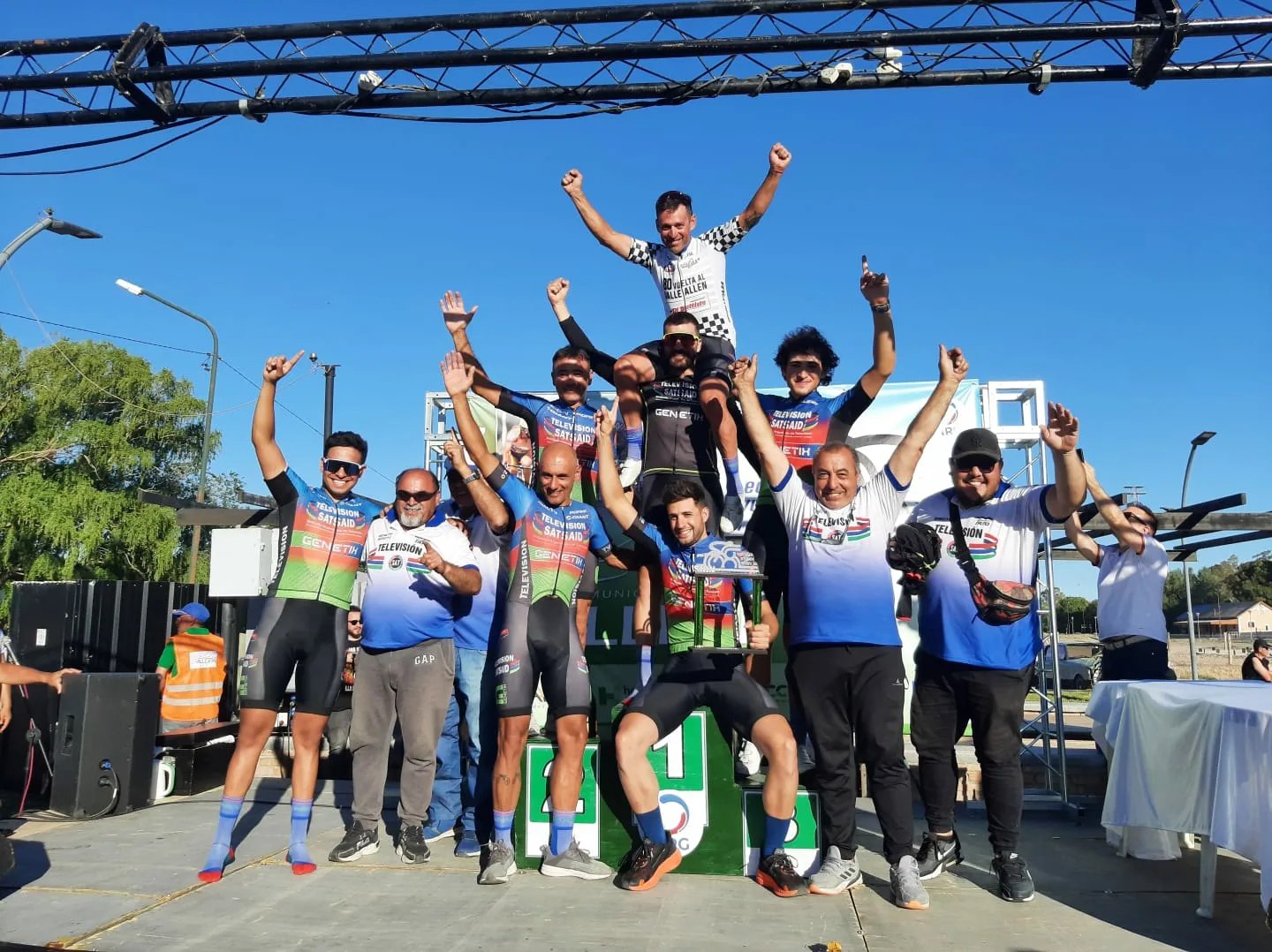 CICLISMO: EL SAT CONQUISTÓ EL PODIO DE VUELTA AL VALLE DE LA MANO DE DIEGO VALENZUELA 