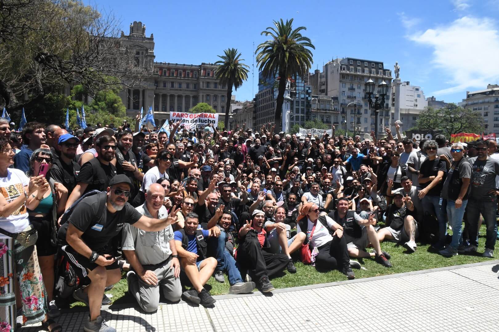 SATSAID PRESENTE EN LA MOVILIZACIÓN A TRIBUNALES CONTRA EL MEGA DNU 