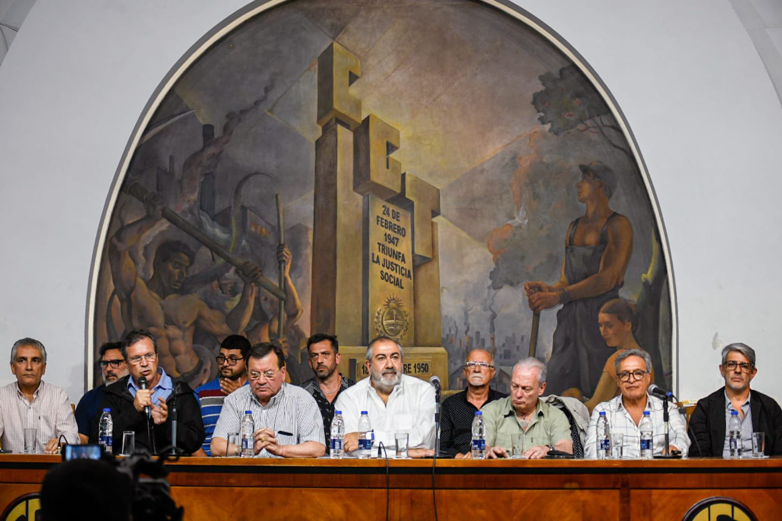 HORACIO ARRECEYGOR PARTICIPÓ DEL ENCUENTRO DE LA CGT Y LAS CTA CON REFERENTES DE LA CULTURA Y LA COMUNICACIÓN  