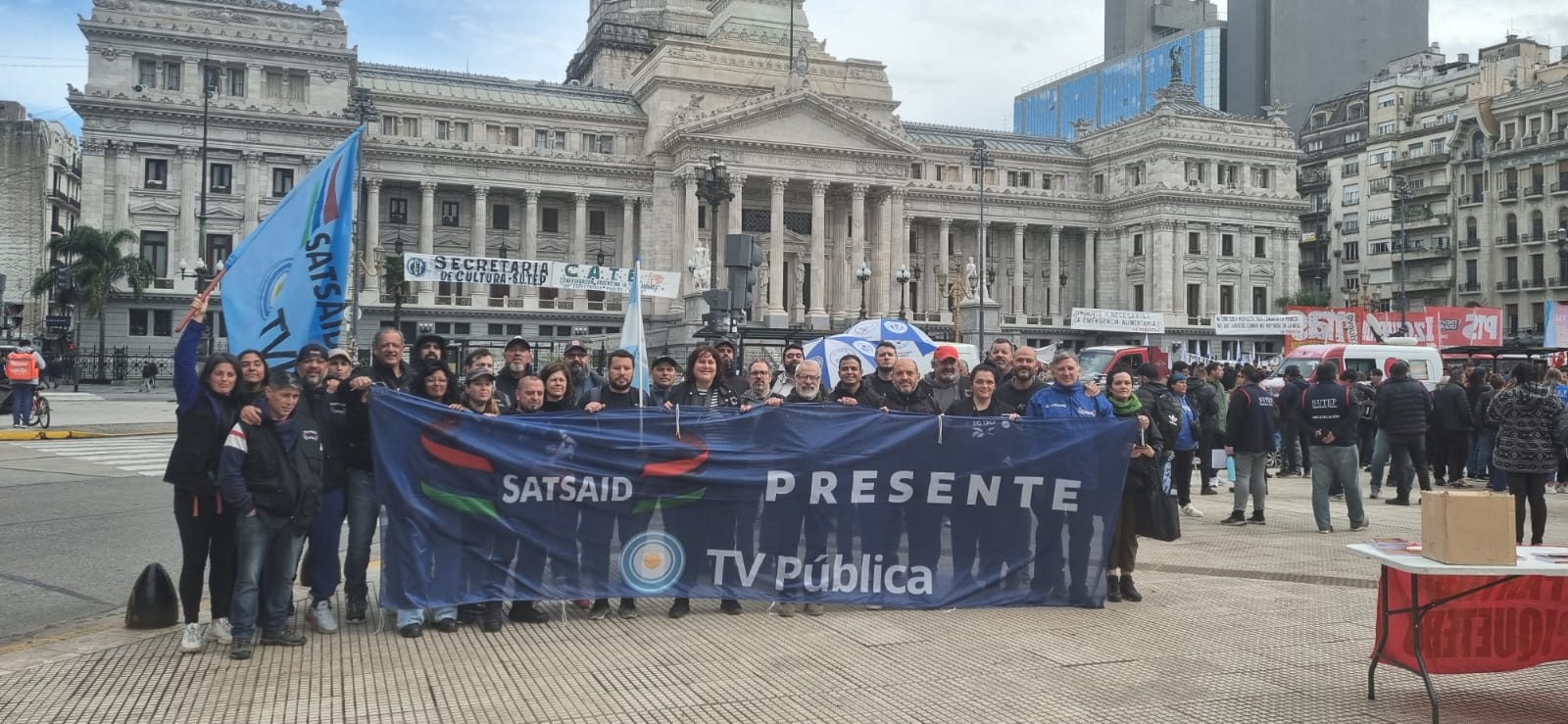 EL SATSAID PARTICIPÓ DE LA VIGILIA EN EL CONGRESO EN RECHAZO AL MEGA DNU Y EL PROYECTO DE LEY BASES 