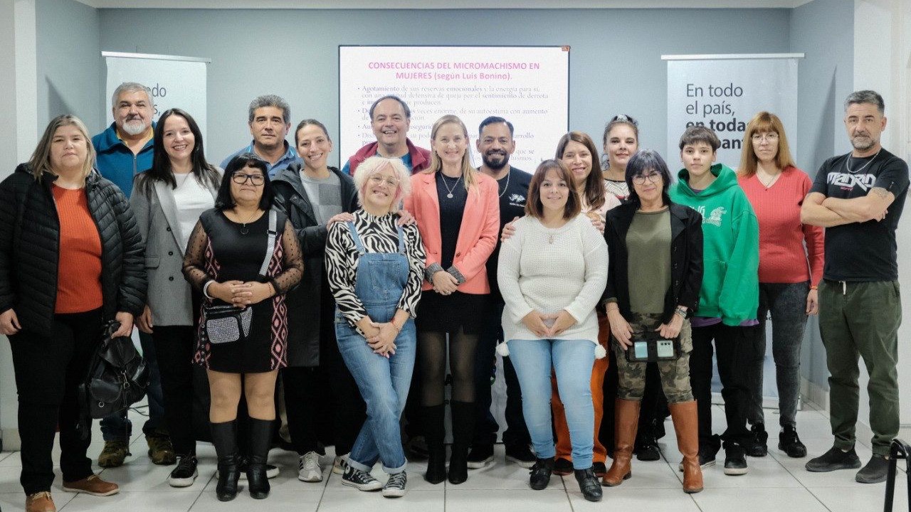 TIERRA DEL FUEGO: ENCUENTROS MIXTOS SOBRE VIOLENCIA LABORAL, MICROMACHISMOS Y NUEVAS MASCULINIDADES 